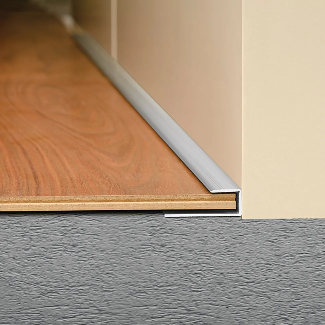 ATRIM - PERFIL EDGE PISO FLOTANTE 8.5MM (2.50) CROMO MATE - Imagen 2