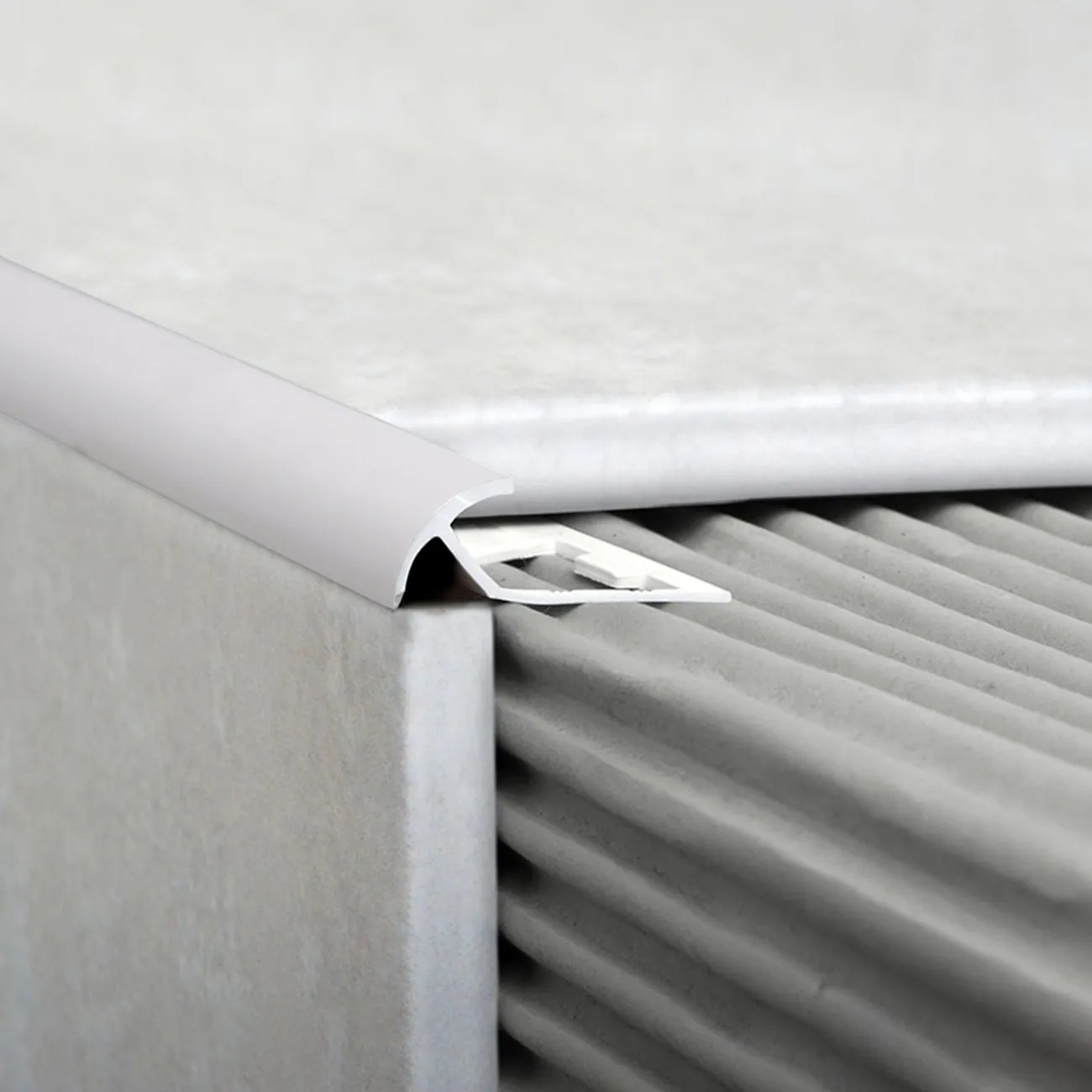 ATRIM - GUARDACANTO PVC LINEA PREMIUM 12MM GRIS CLARO (2.50) - Imagen 2